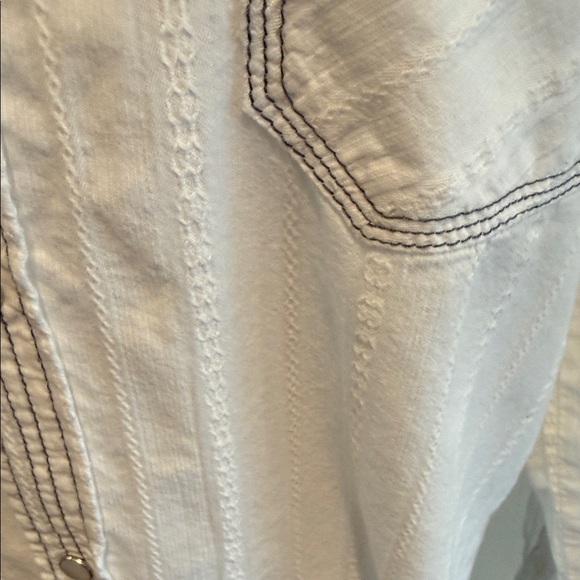 Women’s white WESTERN Button-Up Shirt with Black Embroidery - Picture 7 of 11